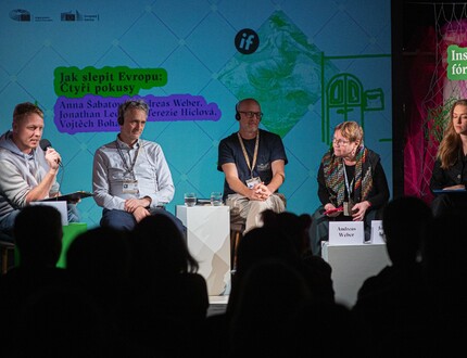 How to Glue Europe Back Together